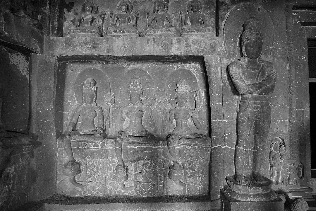 Ellora cave 12. Taras and Bodhisattva